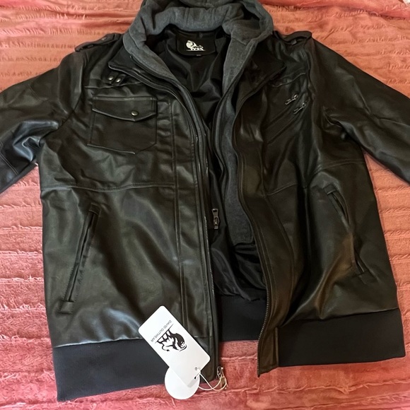 Men Leather Jacket - Picture 6 of 7